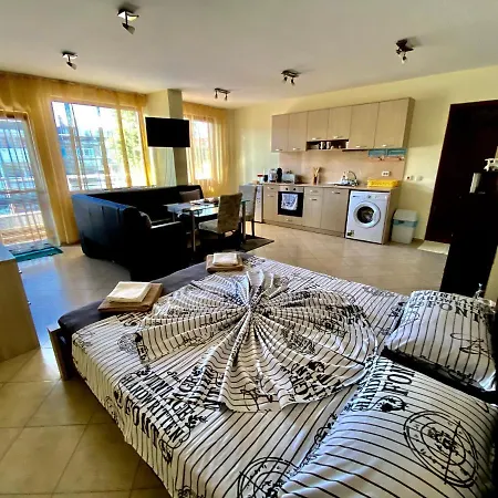 Boulevard Apartman Carevo